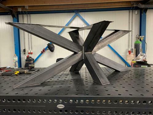 Grote matrix poot, eettafel poot, 3D poot, stalen tafelpoot, Huis en Inrichting, Tafels | Eettafels, Nieuw, Overige vormen, Metaal