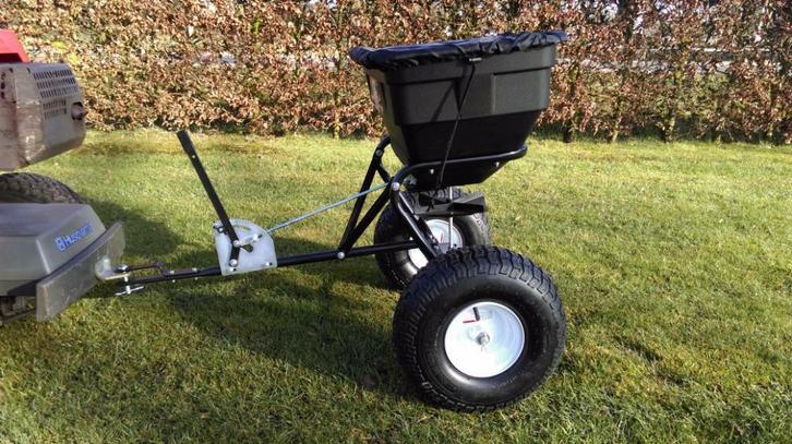 KUNSTMESTSTROOIER voor achter een zitmaaier, quad, etc., Tuin en Terras, Zitmaaiers, Nieuw, Ophalen of Verzenden