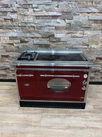 Prachtige J.Corradi keramisch 5 zones + wokbrander 120 cm beschikbaar voor biedingen