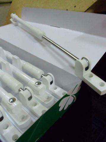 Axa tele uitzetter  2825 diverse uitvoeringen  NIEUW. beschikbaar voor biedingen