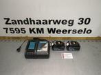 makita acculader met 2 accus 18 volt nieuw, Ophalen of Verzenden, Nieuw