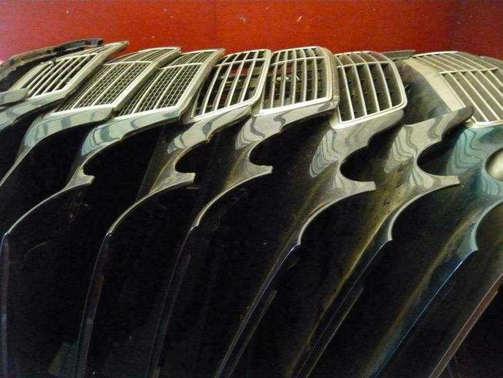 Div. Motorkappen Mercedes W210 w124 w202 w203 w 220 etc., Auto-onderdelen, Carrosserie en Plaatwerk, Motorkap, Mercedes-Benz, Gebruikt