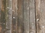 barnwood oude planken buitenkant  meerpalen meerpaalplanken