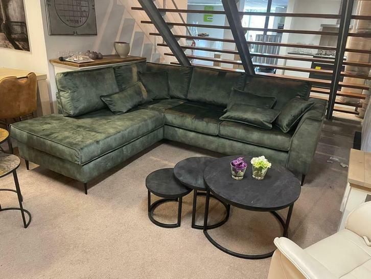 Hoekbank Velvet Antraciet of groen Interieurvering  NIEUW, Huis en Inrichting, Banken | Bankstellen, Nieuw, Hoekbank, Vierpersoons of meer