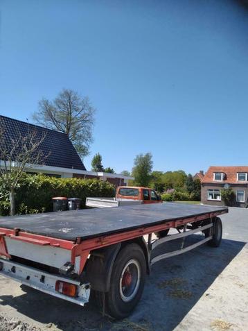 Rubber op rol beschikbaar voor biedingen