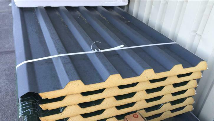 Sandwichpanelen 3000mm diverse kleuren en diktes €19,-, Doe-het-zelf en Verbouw, Platen en Panelen, Zo goed als nieuw, Overige materialen