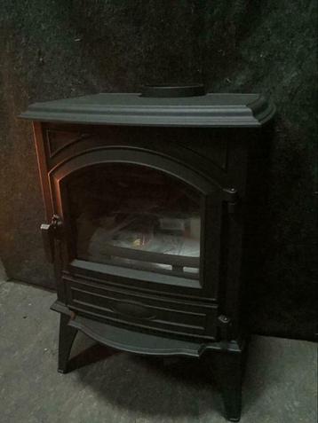!!!DEMO MODEL: dovre 540 6,5 kw slechts paar keer gebrand !! beschikbaar voor biedingen