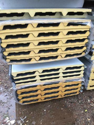 Sandwichpanelen geïsoleerd dakplaten en wand damwand profiel beschikbaar voor biedingen