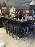 Moderne huisbar mancave thuisbar toog cafe kroeg bar