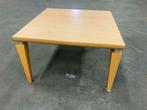 Kembo houten tafel / salontafel 1 stuk, 45 euro / stuk