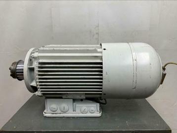 Lenze motor, type: MDEMA 100-32, 3.0kW beschikbaar voor biedingen