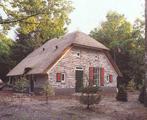 Stacaravan en bungalows te huur op "Het Land van Bartje", In bos, 2 slaapkamers, Recreatiepark, Open haard