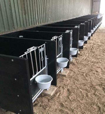 Mobiele kalvereenlingboxen beschikbaar voor biedingen
