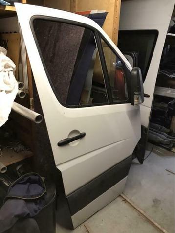 MB Sprinter voorportier rechts poolwit 9147 beschikbaar voor biedingen