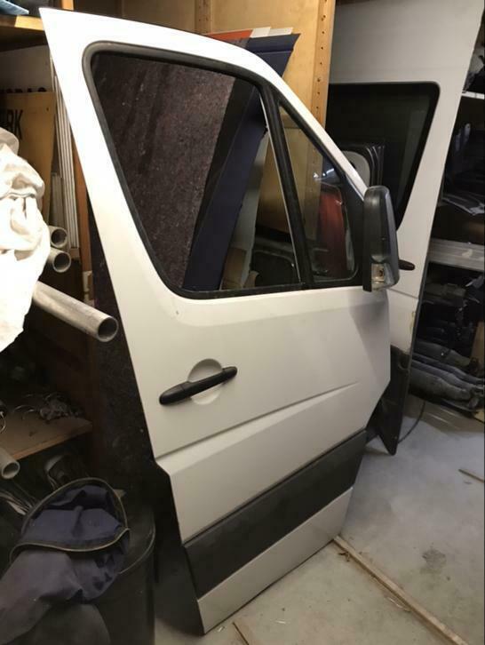 MB Sprinter voorportier rechts poolwit 9147, Auto-onderdelen, Carrosserie en Plaatwerk, Deur, Mercedes-Benz, Volkswagen, Voor