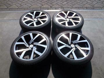 NIEUWE VW GOLF 5 6 7 8  "BRESCIA" VELGEN + BANDEN 225 40 R18 beschikbaar voor biedingen