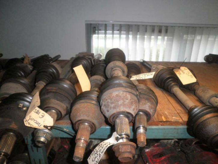 Gebr aandrijfassen Alfa Romeo meerdere types bij Baas Autos, Auto-onderdelen, Remmen en Aandrijving, Alfa Romeo, Gebruikt, Ophalen