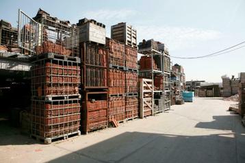 Gebruikte dakpannen oude Hollandse dakpan kantpan nokvorsten beschikbaar voor biedingen