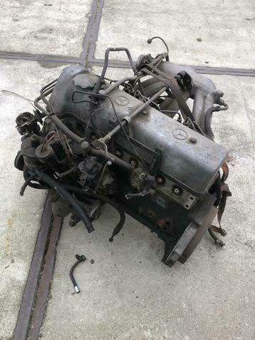 Motor 220 Se m127 w111 beschikbaar voor biedingen