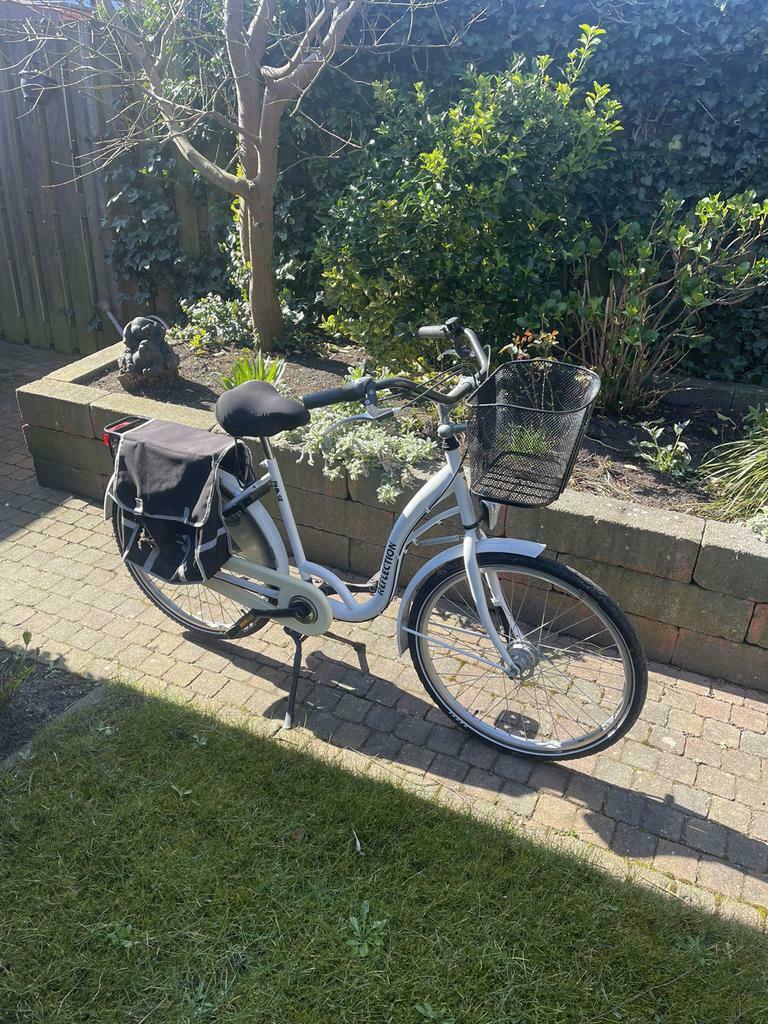 ≥ Witte dames fiets — Fietsen | Dames | Damesfietsen — Marktplaats