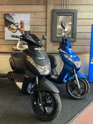 Gebro scooters: Peugeot kisbee 45 25 KM NIEUW streetzone beschikbaar voor biedingen