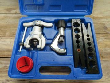 Fels gereedschap set 5 delig beschikbaar voor biedingen