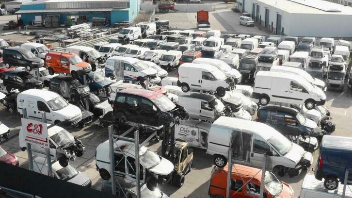 Veel onderdelen bedrijfsauto's mercedes ford en volkswagen, Auto-onderdelen, Overige Auto-onderdelen, Ford, Opel, Volkswagen, Gebruikt