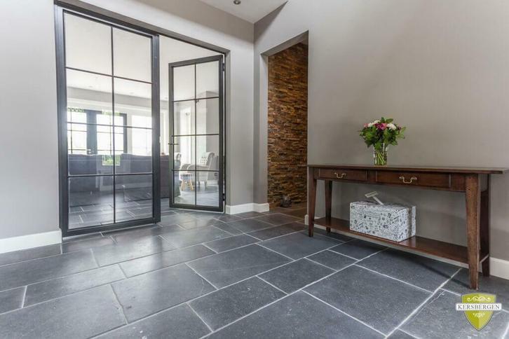 Belgisch Hardsteen | Monastery | Verschillende maatvoeringen, Doe-het-zelf en Verbouw, Tegels, Nieuw, Vloertegels, Hardsteen, 60 cm of meer