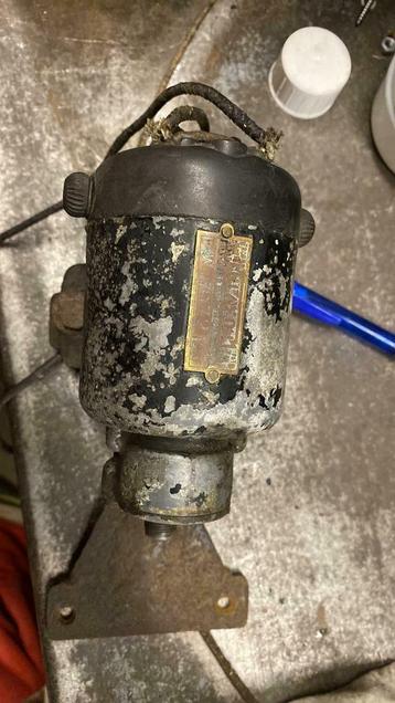 Ruitenwissermotor merk Klaxon type FW 6972 beschikbaar voor biedingen