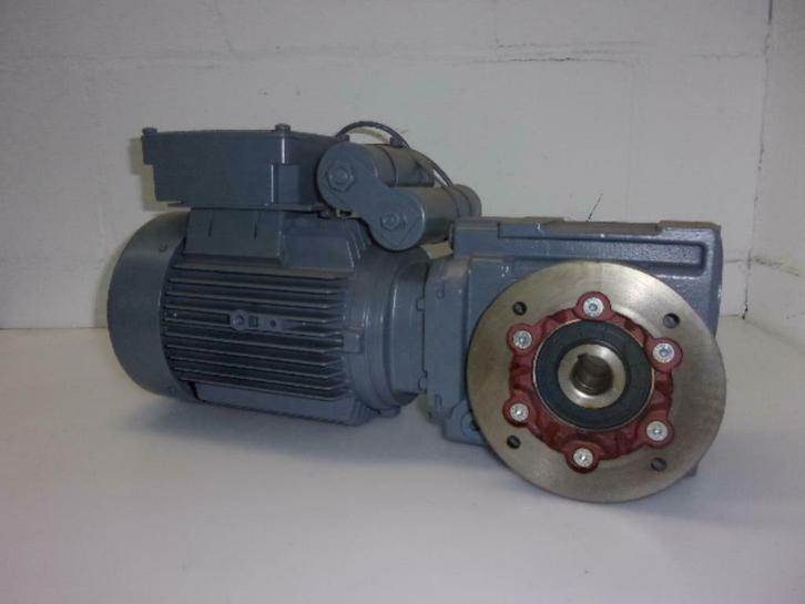 95 RPM 1,5 KW - 1 fase 230 VOLT, SIEMENS. NEW., Doe-het-zelf en Verbouw, Motoren, Nieuw, Elektromotor, Minder dan 1400 rpm, Ophalen of Verzenden