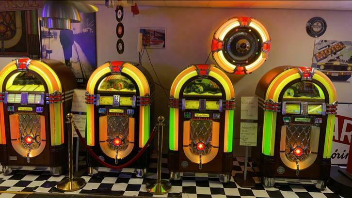 Gezocht Jukeboxen, Benzinepomp, Collectables,, Fifties Etc ., Verzamelen, Automaten | Jukeboxen, Nieuw, Overige merken, 1970 tot heden