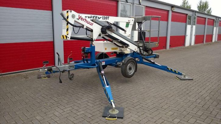 Hoogwerker huren / te huur verhuur 12 meter hoogte aanhanger, Zakelijke goederen, Machines en Bouw | Liften, Steigers en Ladders