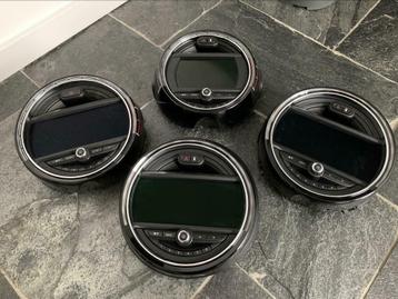 Mini F54/F55/F56/F57/F60 Diverse displays 8.8 (touch) en 6.5 beschikbaar voor biedingen