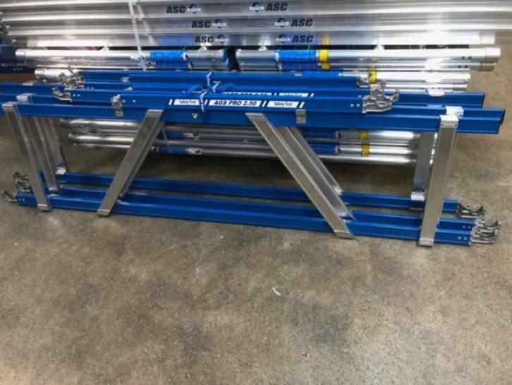 AKTIE! ASC rolsteiger wh 5,20 135 x 250 met de AGS Pro, Doe-het-zelf en Verbouw, Steigers, Nieuw, Rolsteiger of Kamersteiger, 5 meter of hoger
