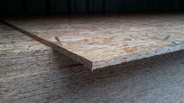 OSB platen 9mm 244x122cm beschikbaar voor biedingen