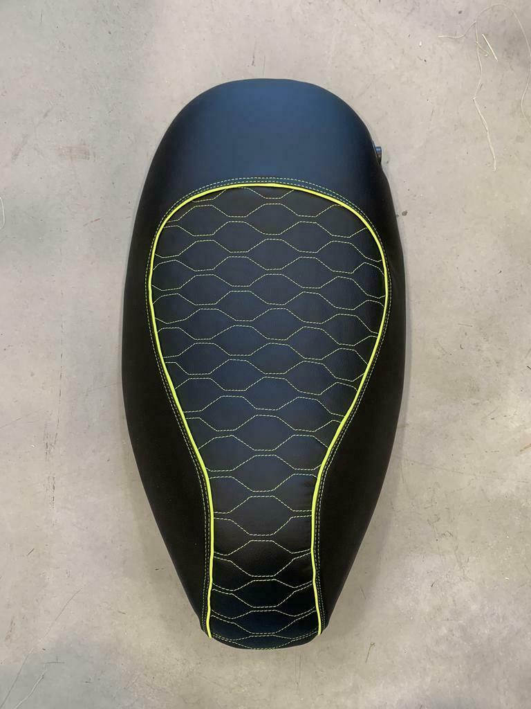 ≥ Custom neon geel ZIP zadel — Brommeronderdelen | Scooters — Marktplaats