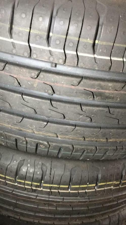 “205 55 r17 continental. Demo. Puntjes zitten er nog op”, Auto-onderdelen, Banden en Velgen, Band(en), Zomerbanden, 17 inch, 205 mm