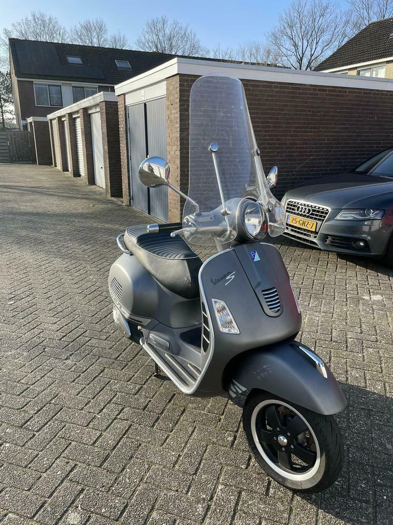 ≥ Vespa motor scooter 300cc supersport — Overige Motoren — Marktplaats