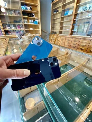 GEZOCHT! iPhone 11 12 13 14 - DIRECT GELD! in Weert beschikbaar voor biedingen