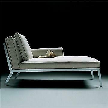 FLEXFORM HAPPY chaise lounge by Antonio Citterio. Off white.