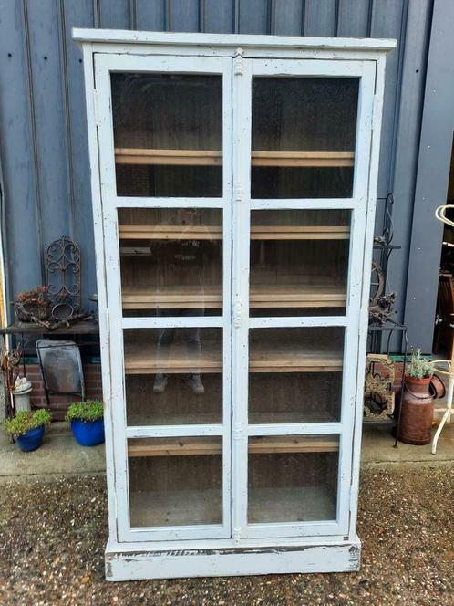 Mooie vitrinekast /  servieskast met bajonetsluiting, Huis en Inrichting, Kasten | Vitrinekasten, Zo goed als nieuw, 200 cm of meer