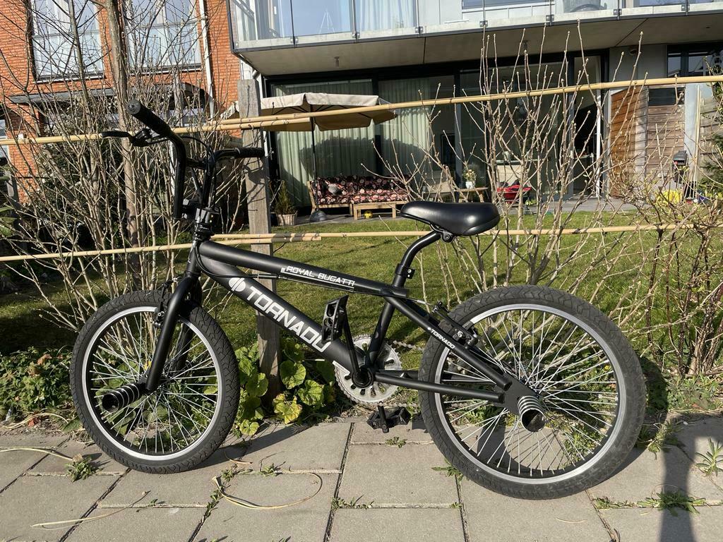 ≥ BMX freestyle mat zwart 20 Inch wielmaat met 4 steps — Fietsen |  Crossfietsen en BMX — Marktplaats