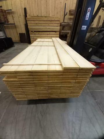 Nieuwe  vuren  planken  Steigerplanken  steigerhout 