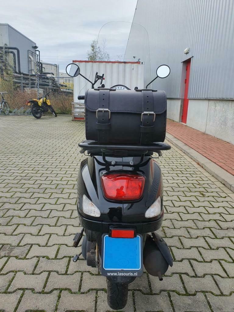 ≥ Leren Topkoffer Scooter Brommer Topcage Bagagerek Koffer — Brommers |  Toebehoren — Marktplaats
