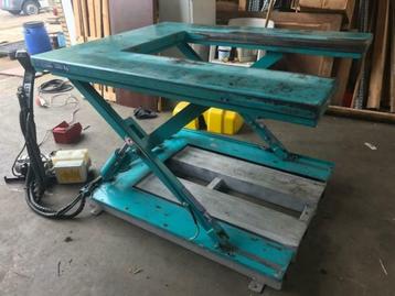 Ergo-Lift Bolzoni Auramo Heftafel hydraulisch 1000 kilogram beschikbaar voor biedingen