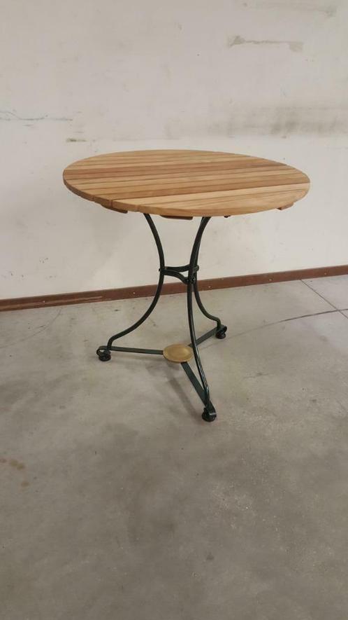 Teak houten - smeedijzeren bistro tafel nostalgisch 75 cm, Tuin en Terras, Tuinsets en Loungesets, Nieuw, Hardhout, Ophalen of Verzenden