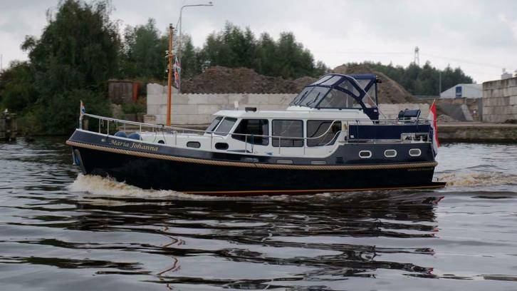 LIGHTHOUSE YACHT BROKERS