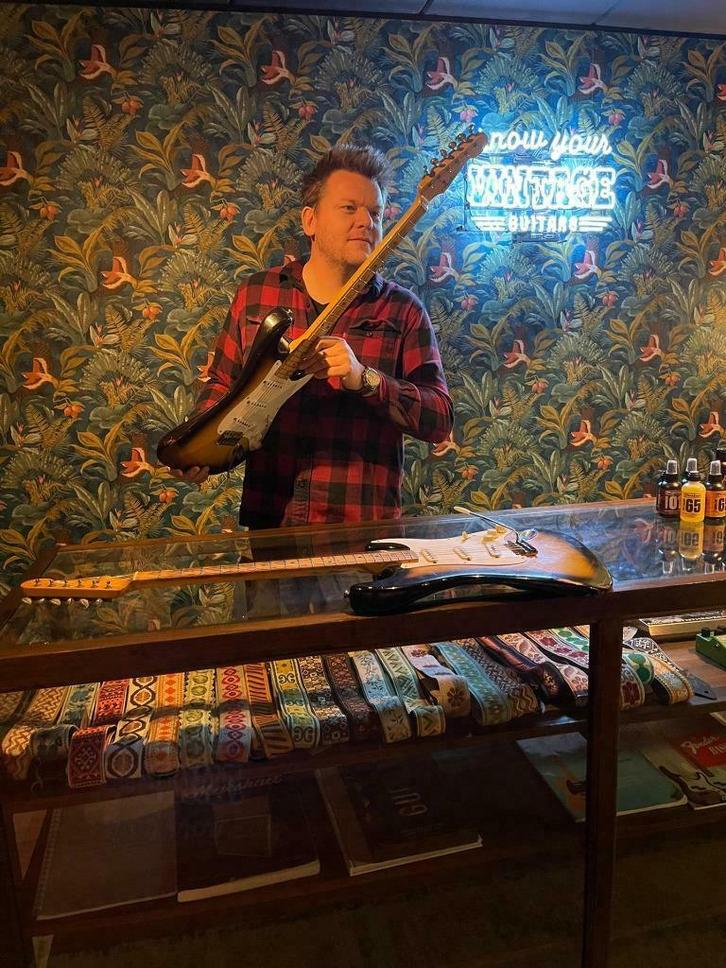 Know Your Vintage Guitars