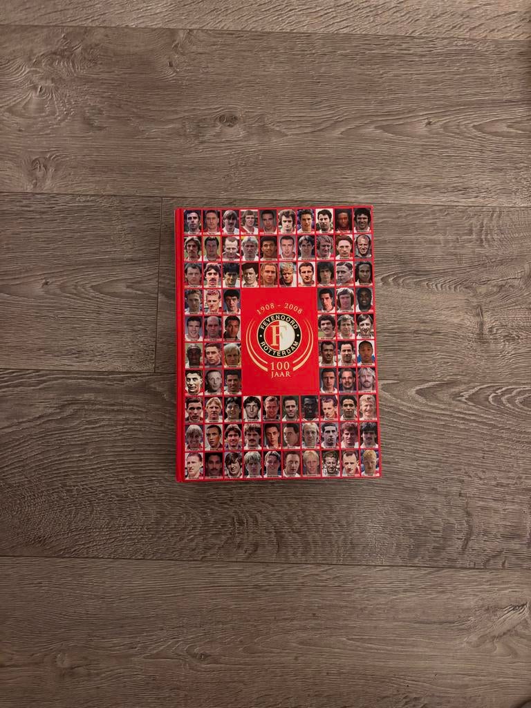 100 Jaar Feyenoord Jubileumboek, Ophalen of Verzenden, Zo goed als nieuw, Balsport