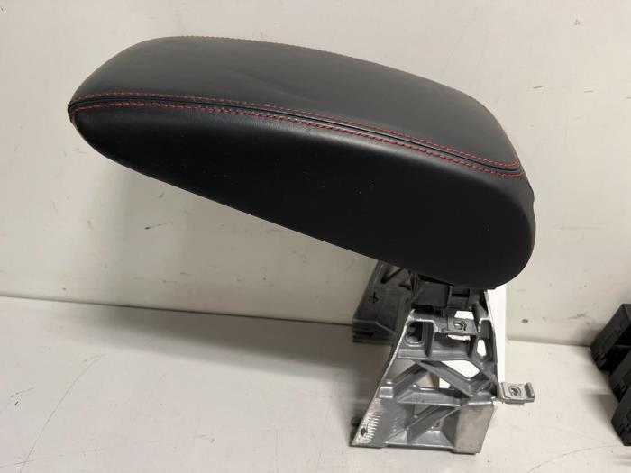Armleuning van een Audi RS3, Auto-onderdelen, Interieur en Bekleding, Gebruikt, -, -, -